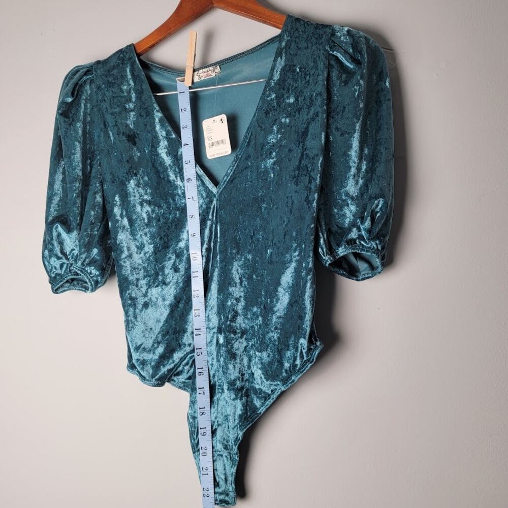 Intimately Free People Velvet Bodysuit XS Teal Crushed Puff Sleeve‎ Romantic NWT - Picture 7 of 10